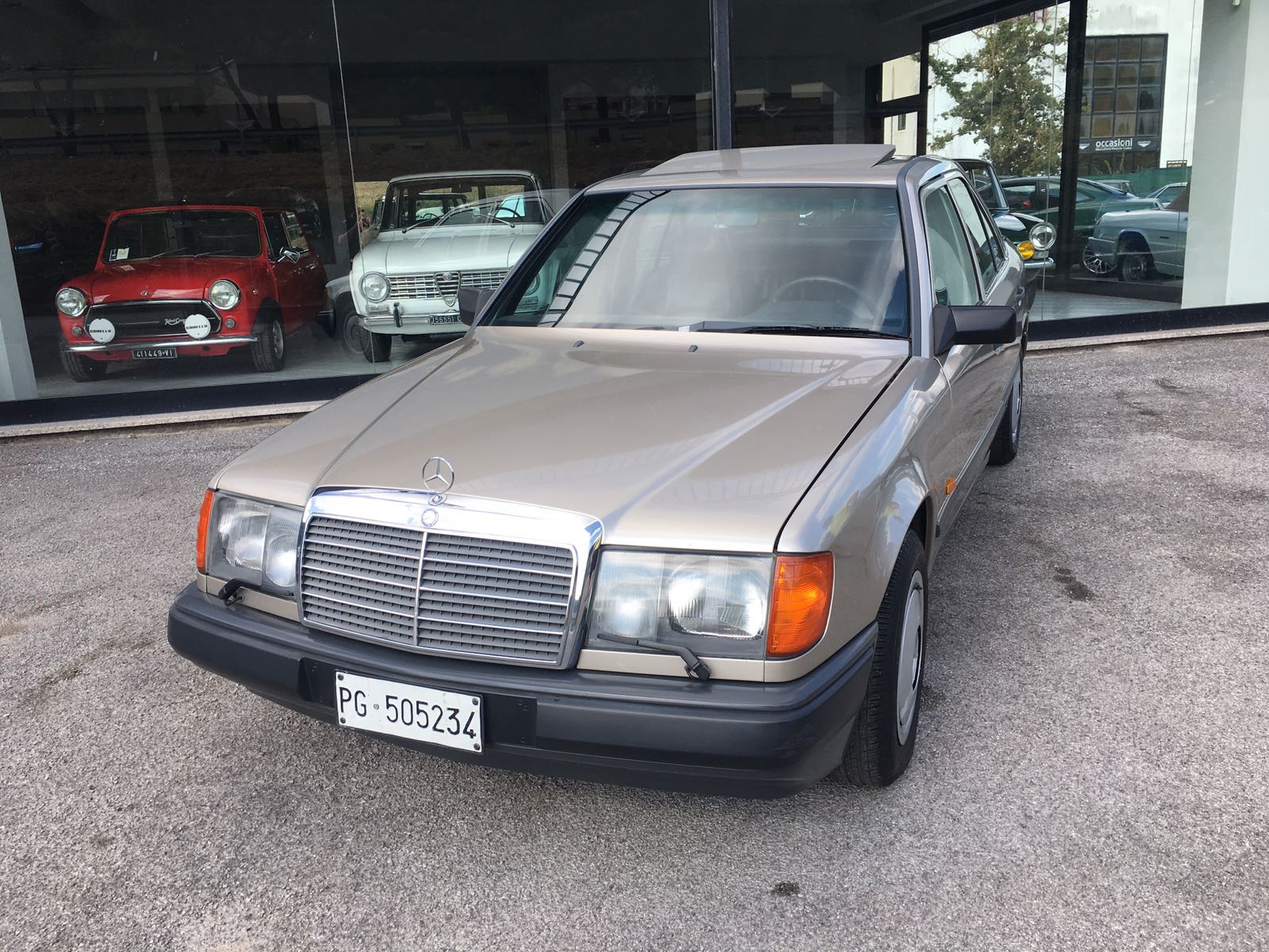 Mercedes W124 300e usata